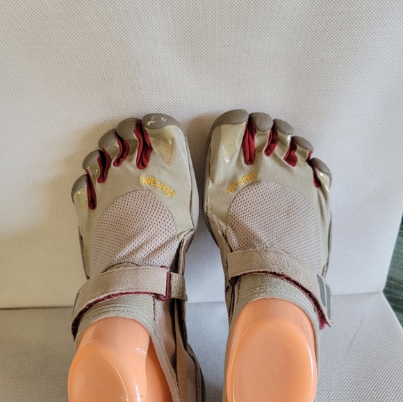 VIBRAM FIVE FINGER RUNNING SHOES (sz US 9‎ or Euro 40) - Picture 6 of 8